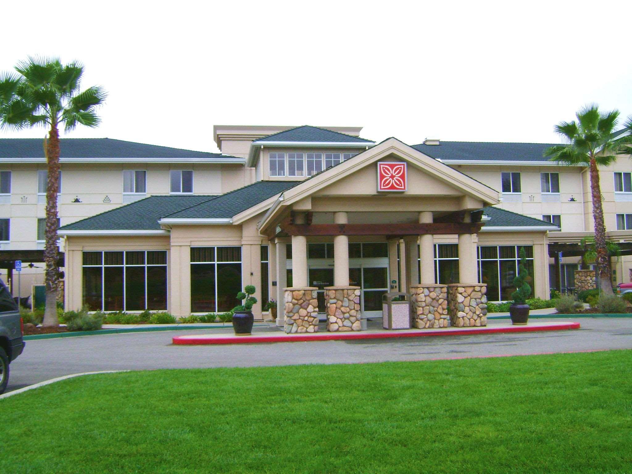 Hilton Garden Inn Redding Exterior photo